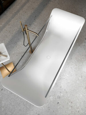 Bathtub chaise longue rive gauche in White Stonage by Moma Design