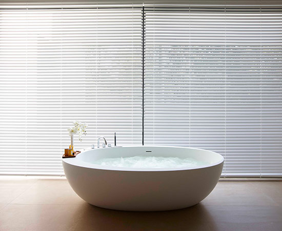 Vasca da bagno con idromassaggio MOMA Design