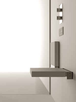 shower seat in corian richiudibile con supporto a muro in acciaio